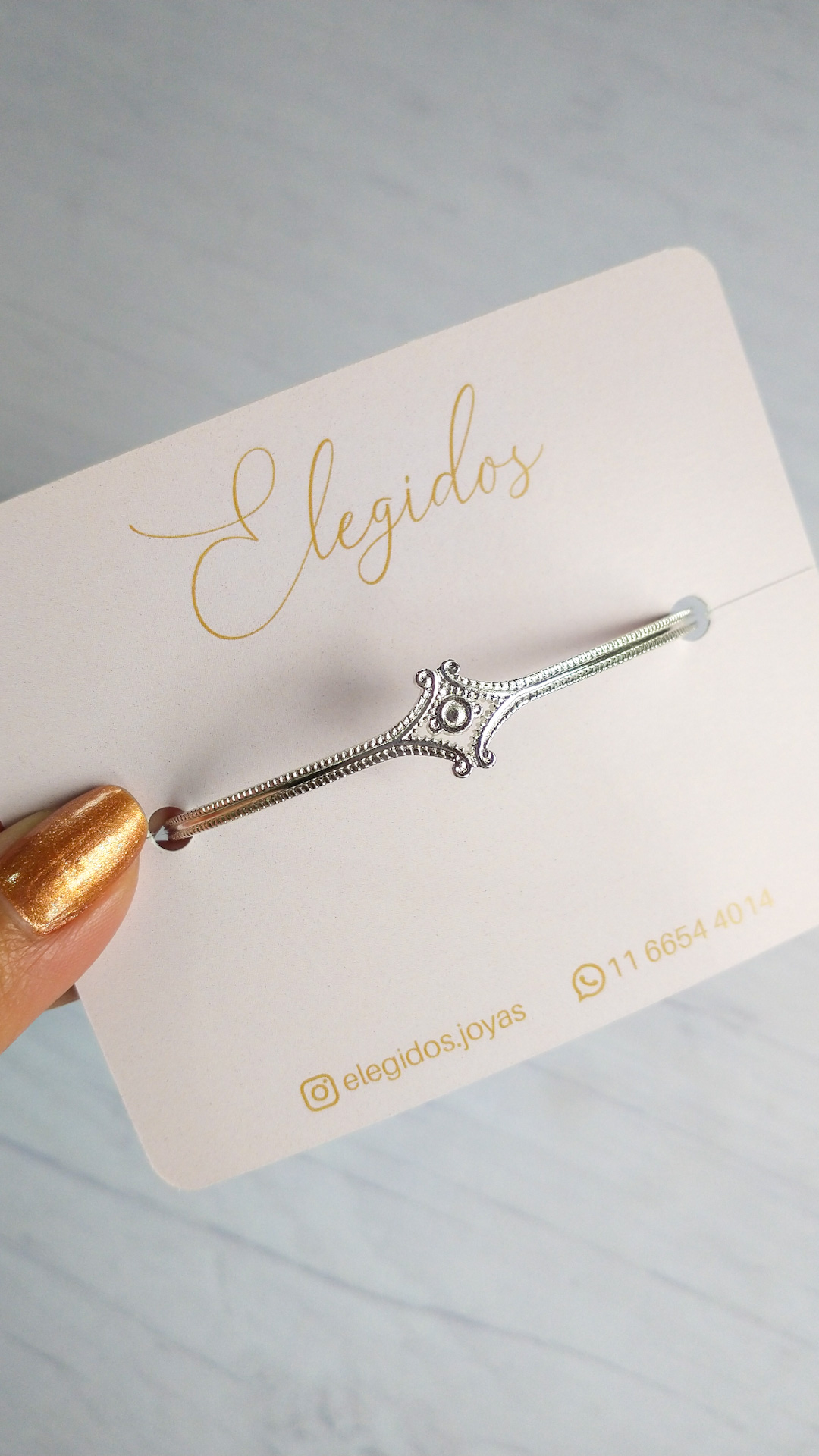 Esclava de acero blanco